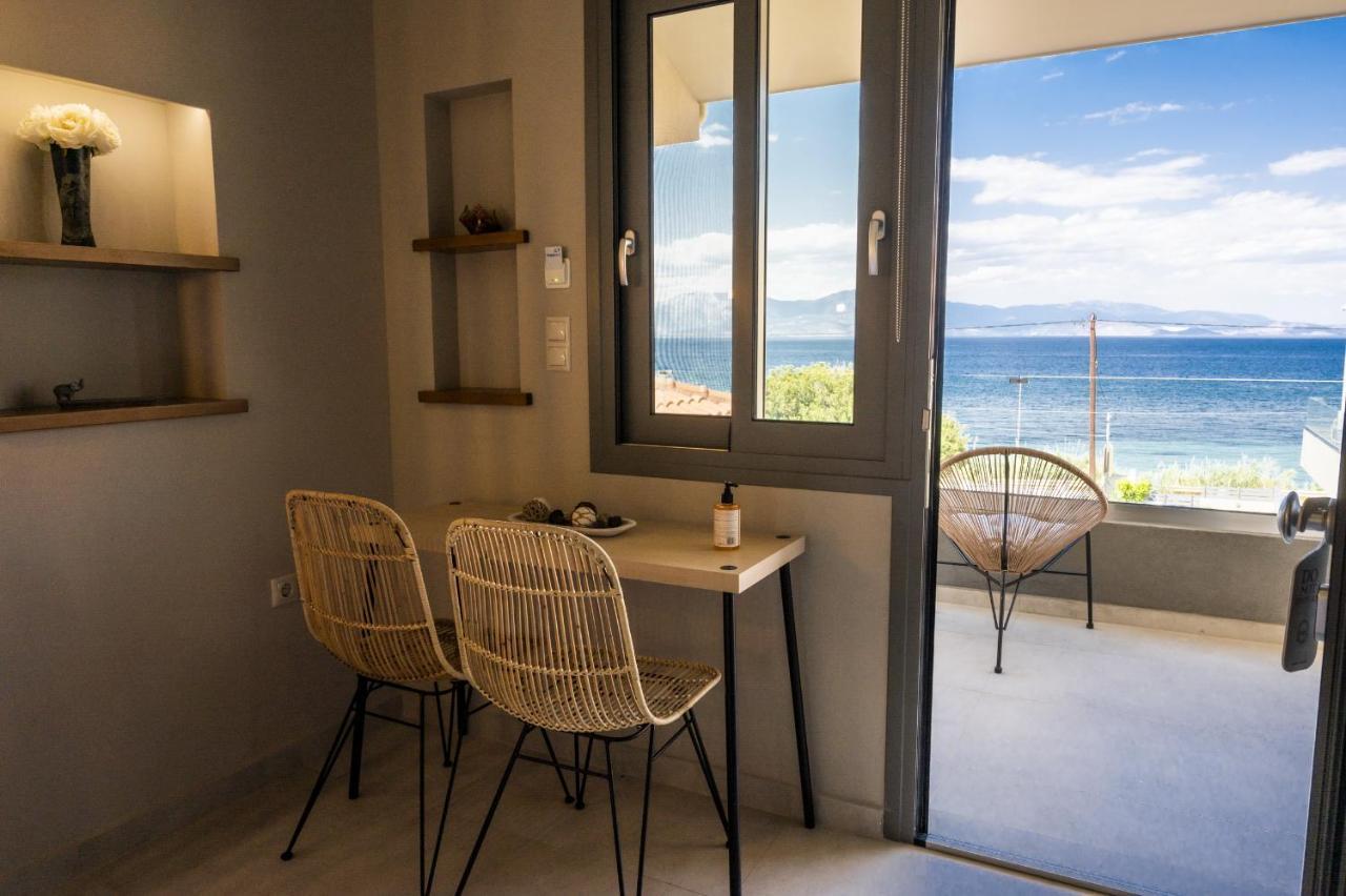Theros Suites Dhiminio Exterior photo