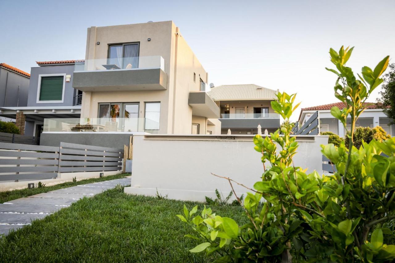 Theros Suites Dhiminio Exterior photo
