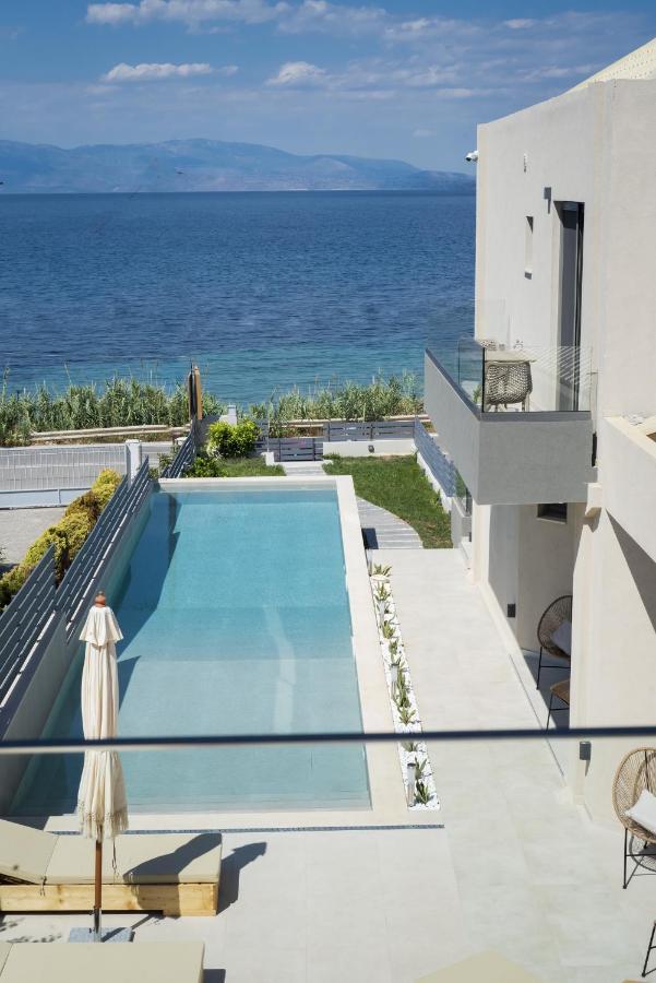 Theros Suites Dhiminio Exterior photo