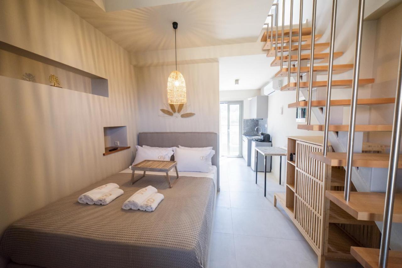 Theros Suites Dhiminio Exterior photo